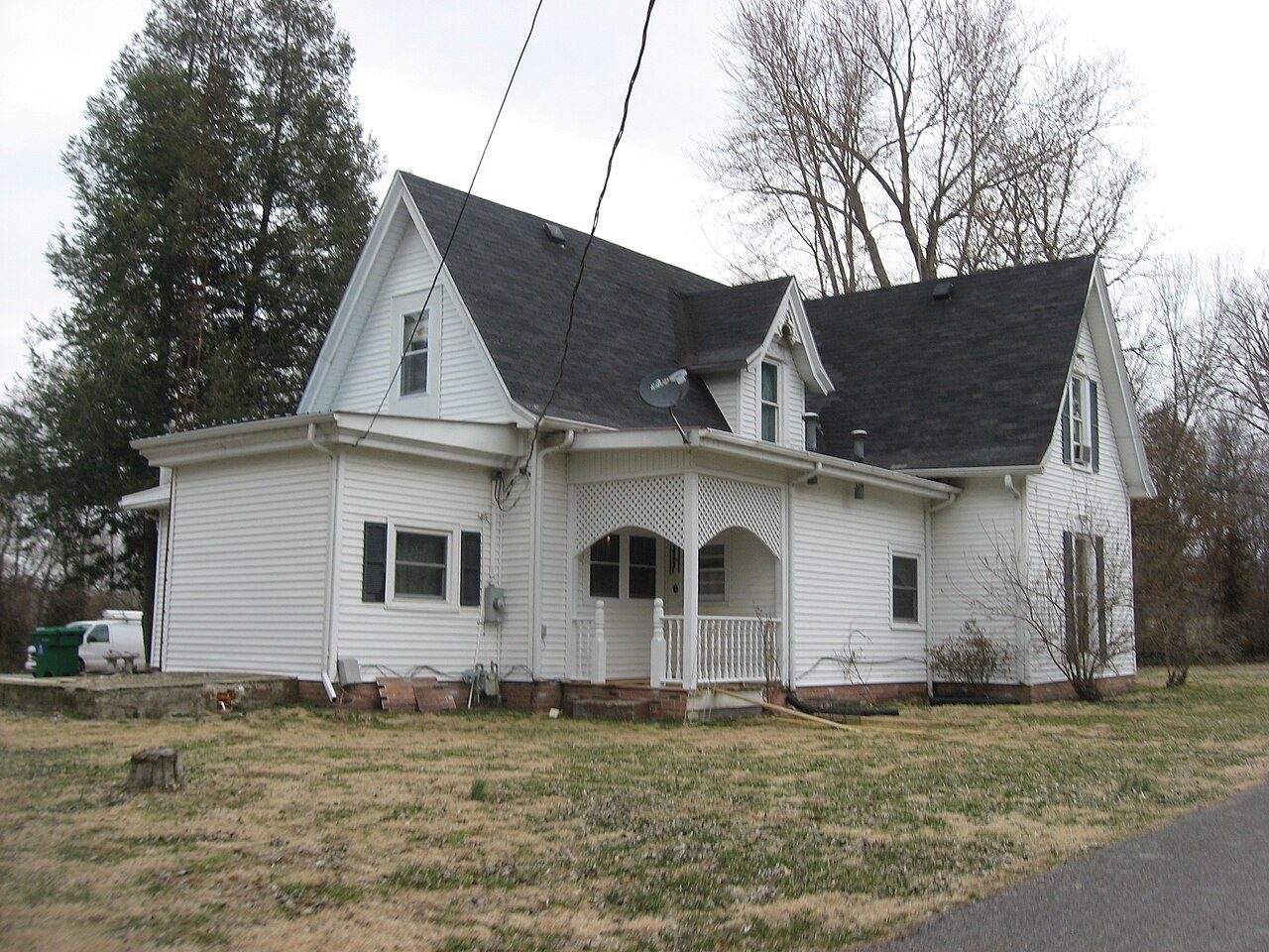 Oakland, KY street scene near Bowling Green, where we provide hail damage roof repair